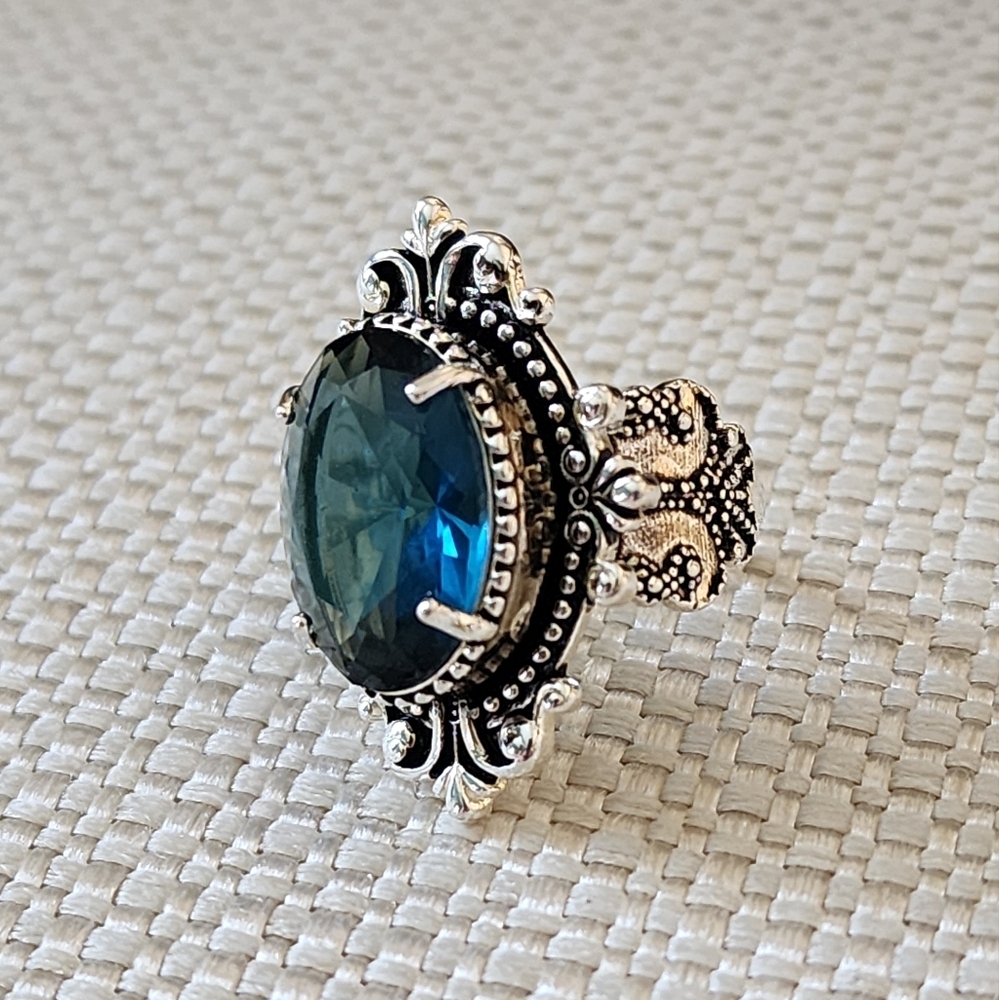 Vintage Sapphire Ring S925 Size 8.5